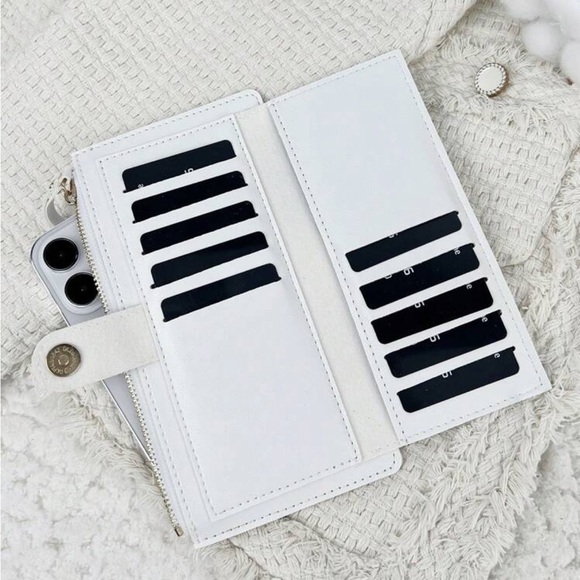 ⚠️Clearance White Long Fold-over And Zipper Wallet - Picture 5 of 6
